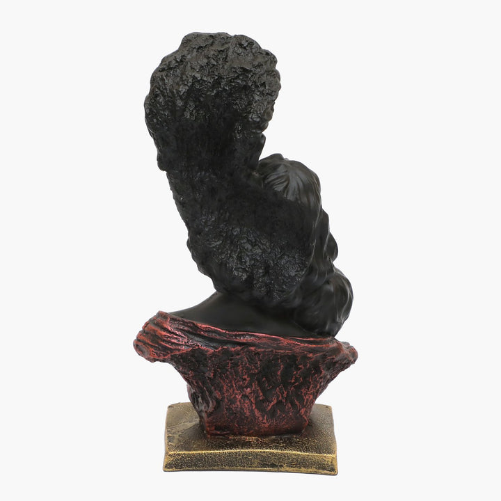 Unified Family Sculpture: Modern Black & Gold Embrace Figurine - Karigaari India Aesthetic Home Decor