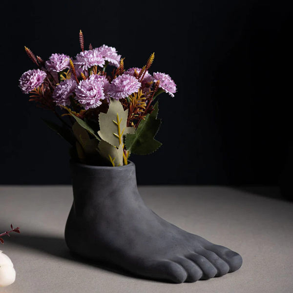 Elegant Resin Leg Vase Asymmetrical Decorative Home Accent | Unique Modern Sculpture for Living Room & Office Décor