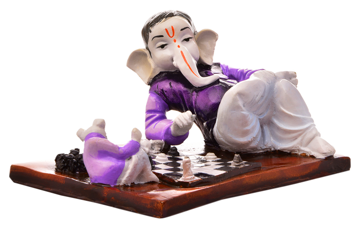 Lord Ganesha's Game: Unique Resin Chess Statue for Home, Office & Spiritual Space - Karigaari India Aesthetic Home Decor
