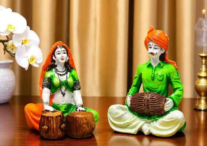 Rhythms of Tradition Folk Music Duo Figurines in Vibrant Ethnic Attire - Karigaari India Aesthetic Home Decor