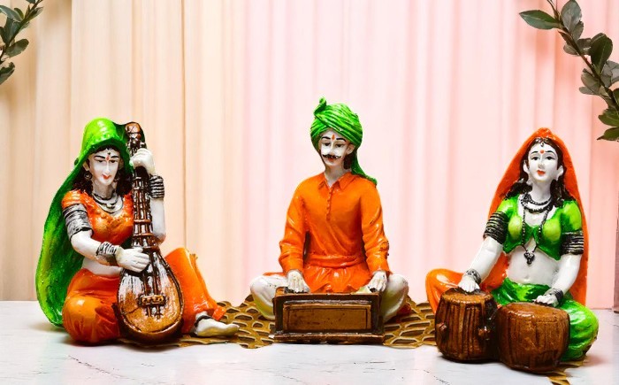 Ethnic Rajasthani Village Couple Resin Showpiece - Karigaari India Aesthetic Home Decor