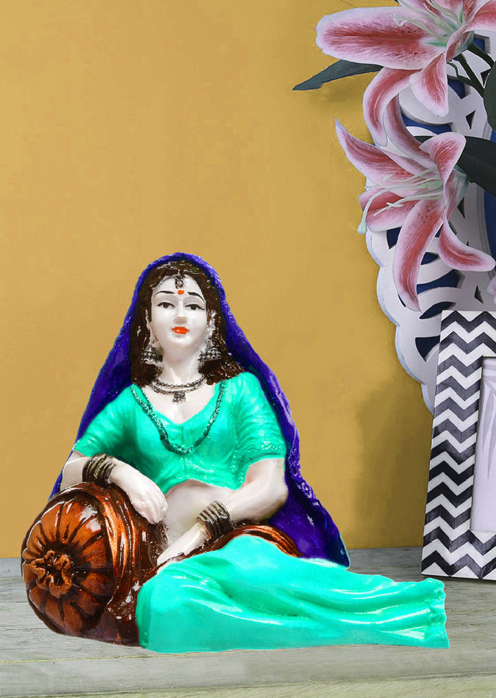 Tranquil Seated Charm: Karigaari Resin Lady in Repose - Peaceful Home Decor - Karigaari India Aesthetic Home Decor