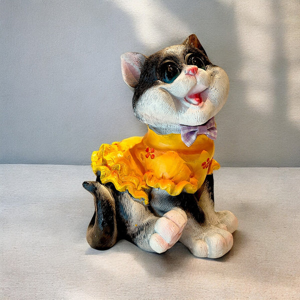 Elegant Resin Cat Figurine | Cute Home Decor Showpiece for Living Room, Bedroom & Office | Artistic Cat Statue for Gifting & Interior Decoration
