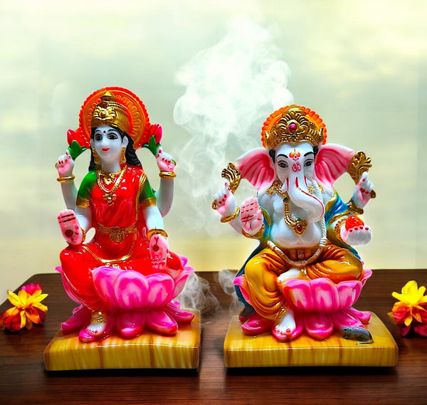Karigaari India Resin Lakshmi Ganesha Idol Pair | Decorative Ganesh Laxmi Murti Set for Home Temple Pooja Room Diwali Gift Festival Decor with Smoke Effect | Hindu God Figurines